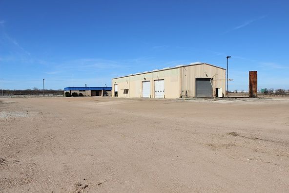 6204 Us Hwy 59 N, Victoria, TX 77905